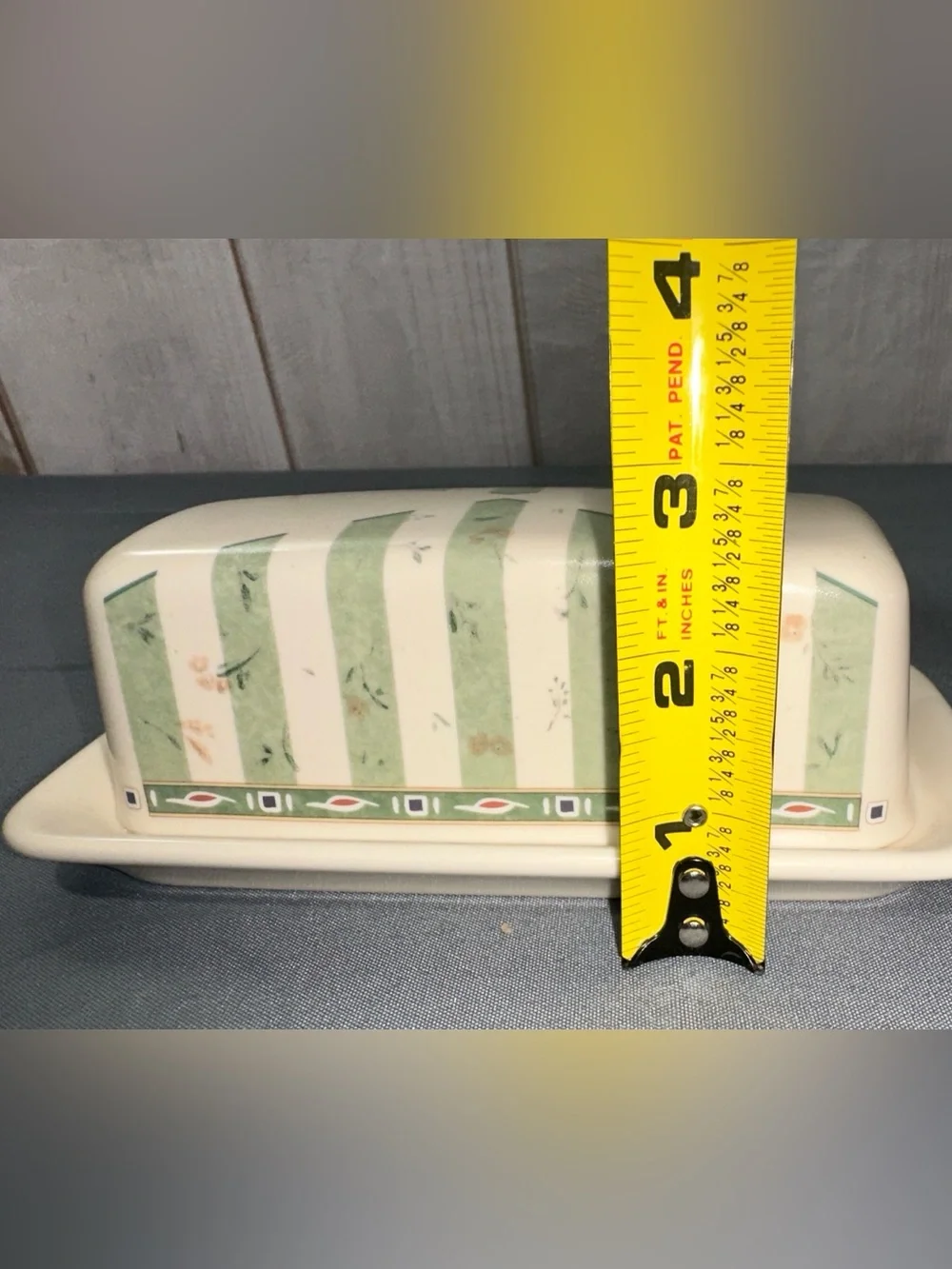 Pfaltzgraff Naturewood 1/4 LB Covered Butter Dish